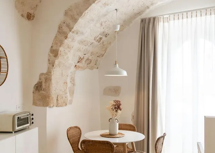 Casa Vico Melles 오스투니